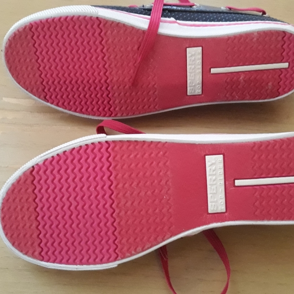 Girl-Sperry - Picture 3 of 3